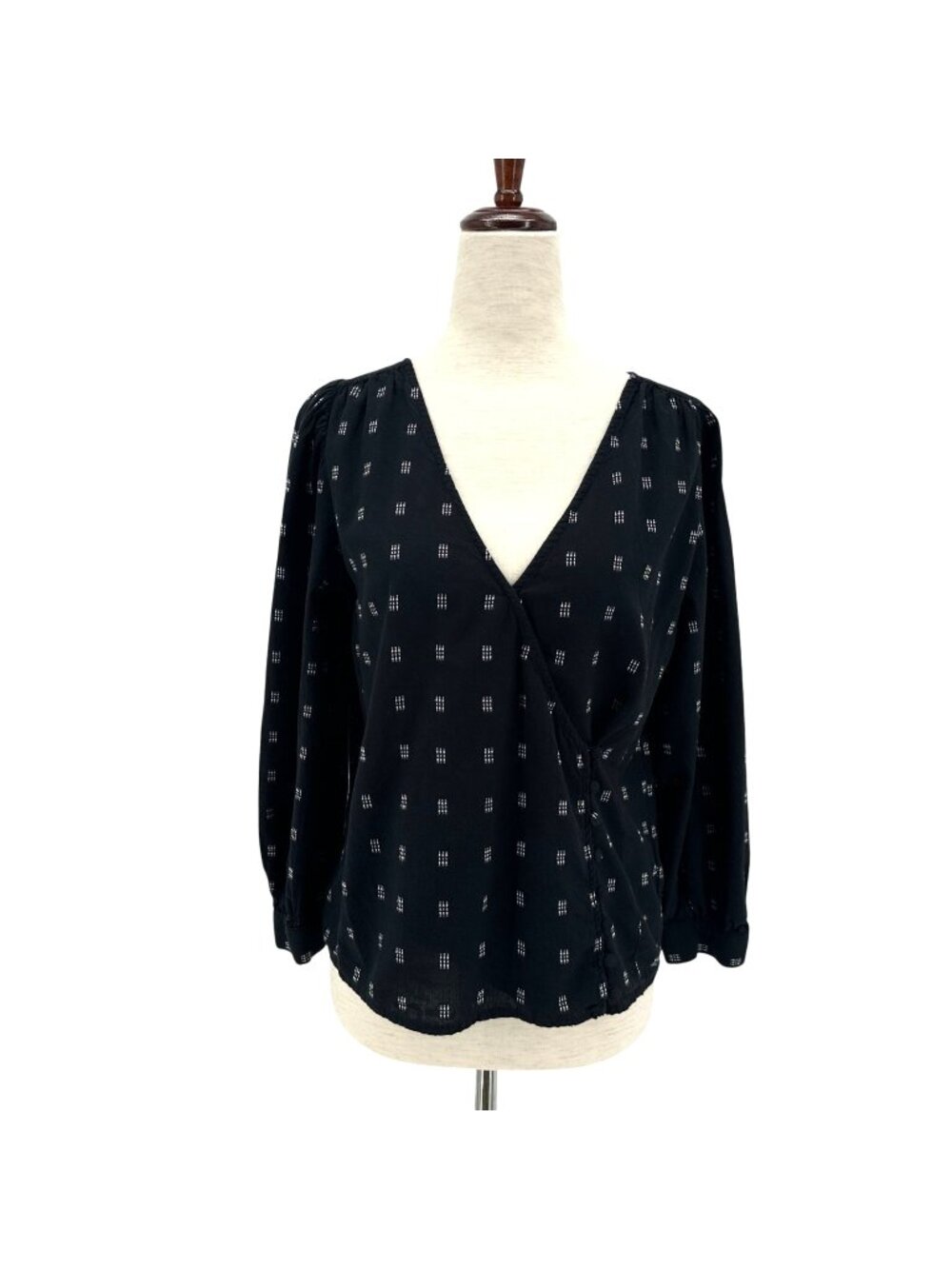 Madewell Womens XS Top Kinston Side Button Wrap Top In Textured Dobby Black V-Ne